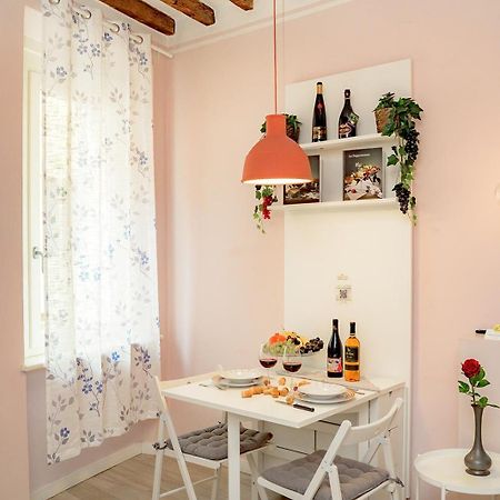 La Casa Del Vino Appartement Parma Buitenkant foto