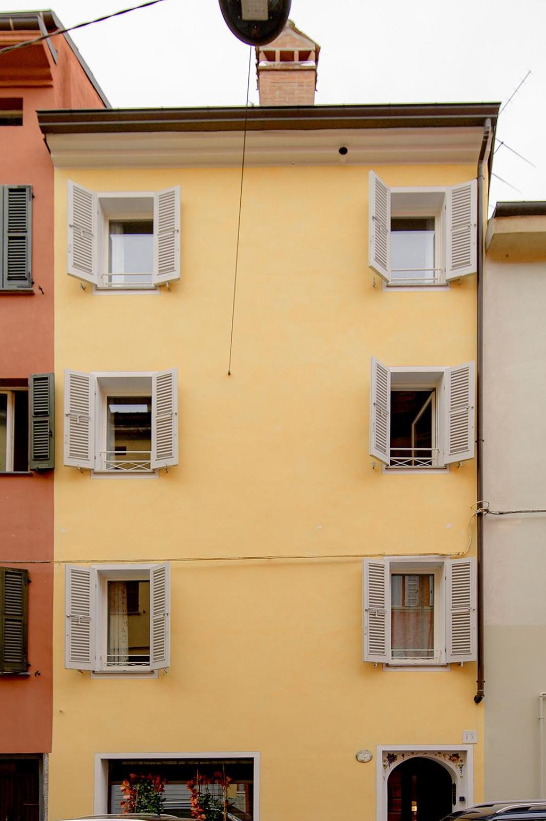 La Casa Del Vino Appartement Parma Buitenkant foto